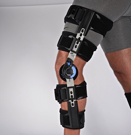 Universal Post-Op Knee Brace  Dicarre Sports Medical Brace